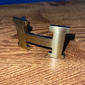 Hermes buckle